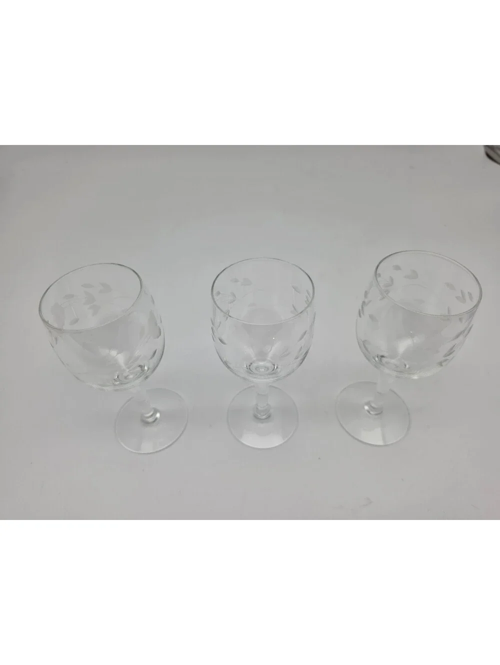 Set of 6 Princess House Clear Etched Red Wine Glasses with Leaf Pattern